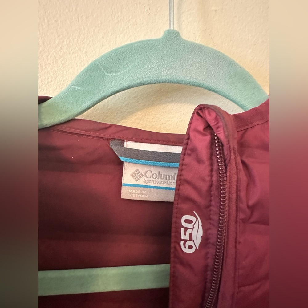 Columbia Puffer Jacket with Water-Resistant Finish - Picture 8 of 11